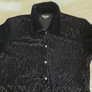Vintage Nu Look - Amanda Collection IXL- Black Long Sleeved Buttoned Top